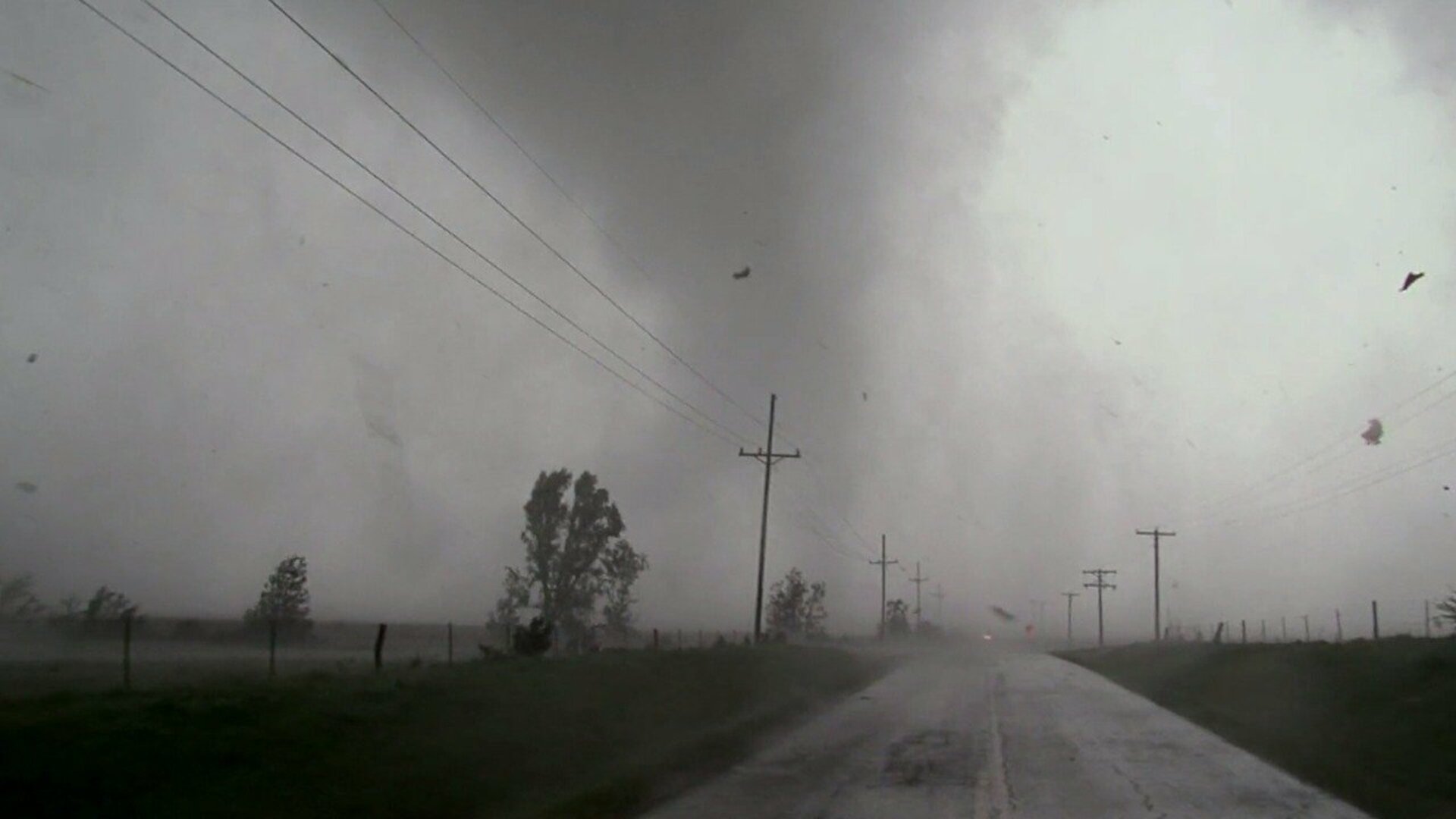 Caçadores de Tempestades : T3 EP4 - Na Boca do Tornado
