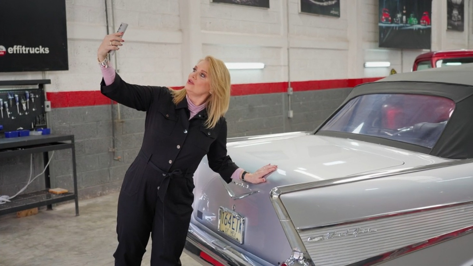 Mexicânicos e Outros Mecânicos : Erika Buenfil, Ônibus Escolar e Redes Sociais