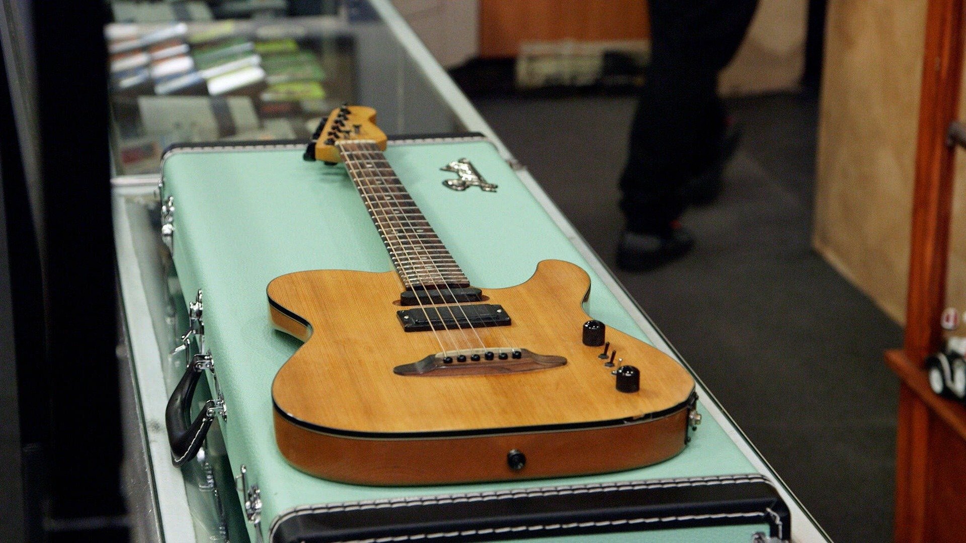 Trato Feito : Guitarra Fender Personalizada